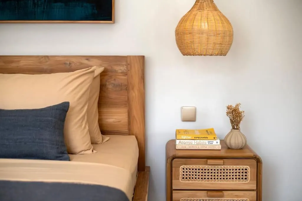 Gorgeous Villa Amika 2 Beds Villa With Rooftop Uluwatu  0*, Uluwatu (Bali)